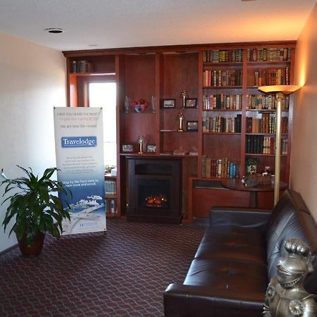 Travelodge Inn & Suites By Wyndham Muscatine Экстерьер фото